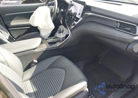 2022 Toyota Camry Se/Se Night Shade z USA, uszkodzony, nr VIN 4T1G11BK3NU057238